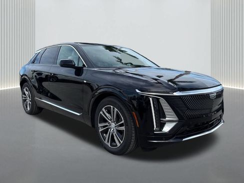 New 2026 Cadillac Lyriq Premium Luxury RWD image 3