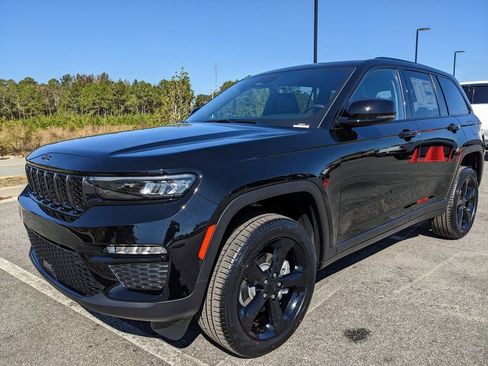 New 2025 Jeep Grand Cherokee Limited w/ Black Appearance Package image 62