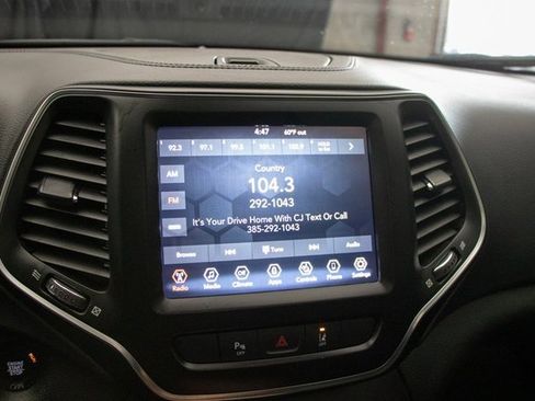 Used 2021 Jeep Cherokee Latitude Lux w/ Sun & Sound Group image 32
