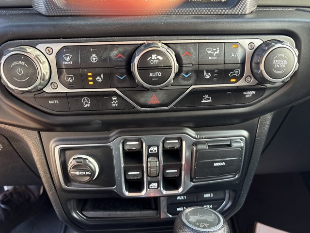 Used 2023 Jeep Wrangler Unlimited Sahara w/ Cold Weather Group AWD/4WD image 30