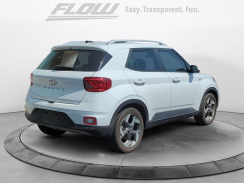 Used 2023 Hyundai Venue SEL image 9