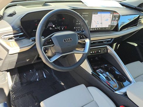 Used 2025 Audi Q5 Premium w/ Premium Plus AWD/4WD image 16