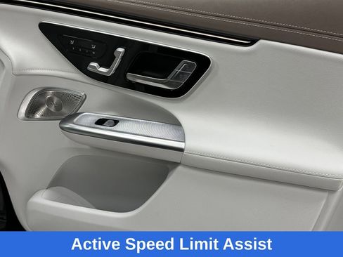 Certified 2024 Mercedes-Benz EQE 500 4MATIC SUV image 18