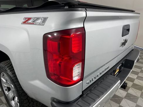 Used 2017 Chevrolet Silverado 1500 LTZ Z71 w/ LTZ Plus Package AWD/4WD image 19