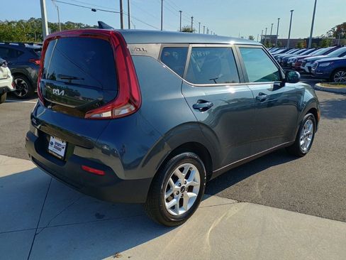 Used 2022 Kia Soul LX w/ Technology Package image 5