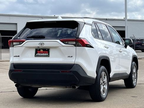 Used 2023 Toyota RAV4 XLE FWD image 4