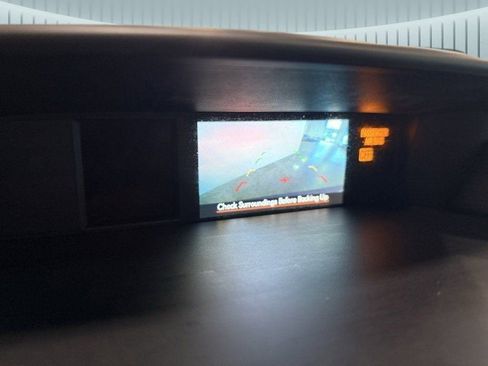 Used 2015 Subaru Forester 2.5i Touring w/ Eyesight & Navigation System image 3