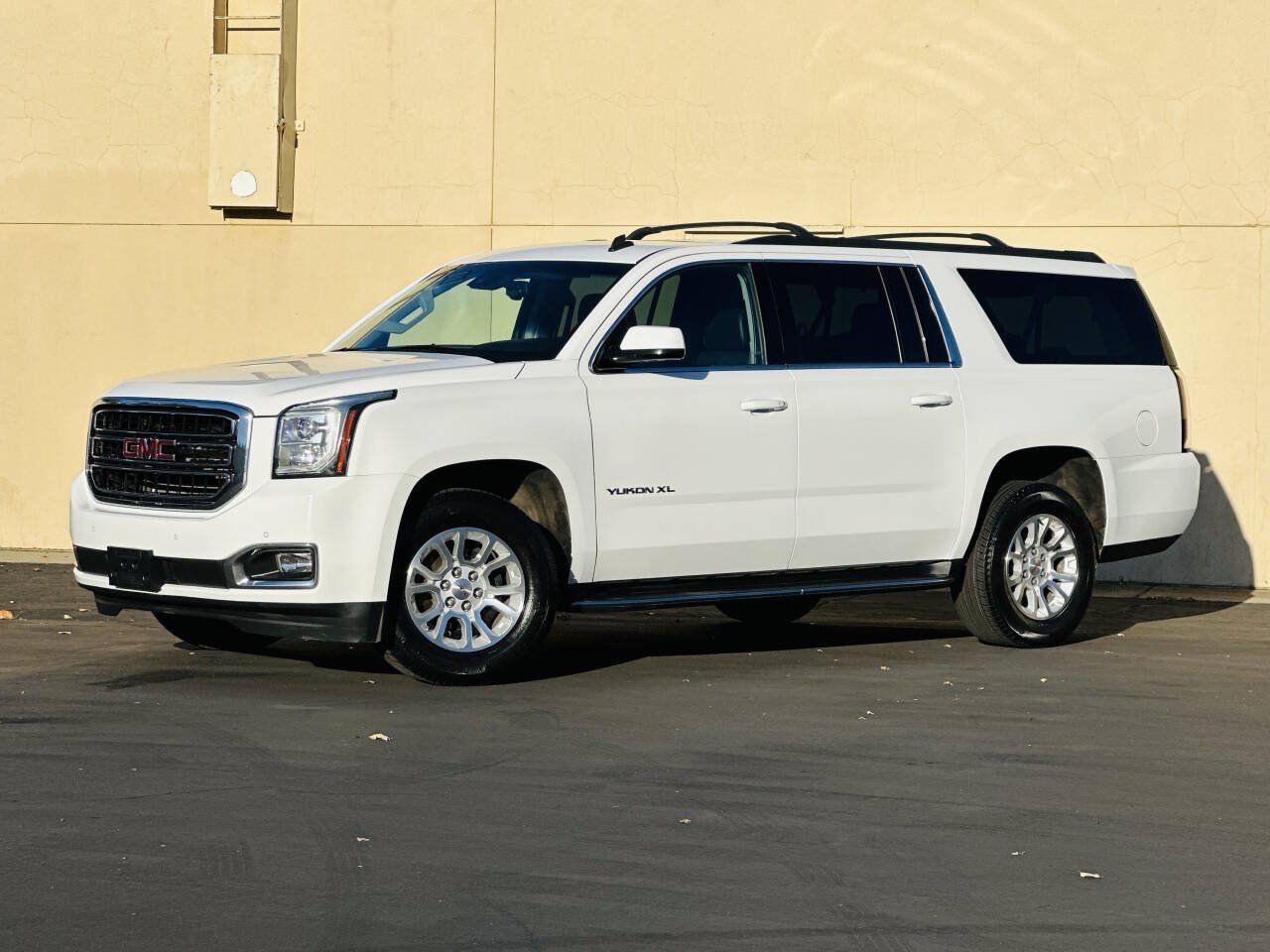 Used 2015 GMC Yukon XL SLT AWD/4WD image 3