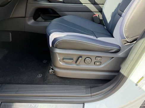 New 2026 INFINITI QX80 4WD image 16