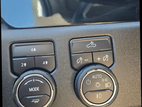 Used 2025 Chevrolet Silverado 3500 LT w/ Convenience Package image 24