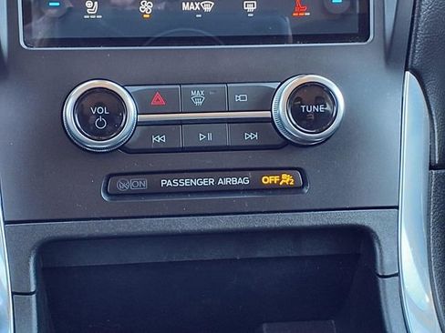 Used 2024 Ford Edge Titanium image 12