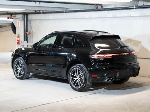 Certified 2026 Porsche Macan AWD/4WD image 3