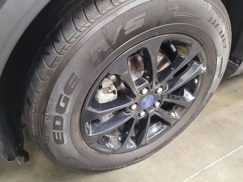 Used 2020 Ford Escape SE Sport FWD image 31