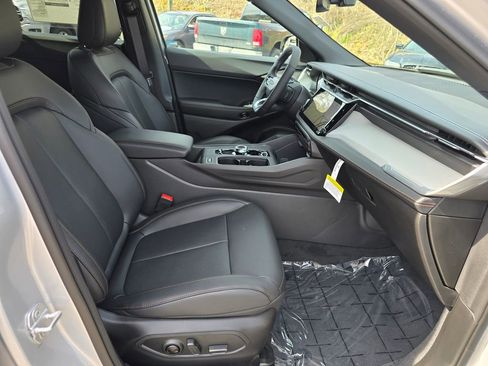 New 2026 Jeep Cherokee Limited image 24