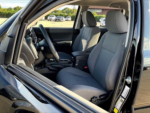 Used 2023 Toyota Tacoma SR image 7