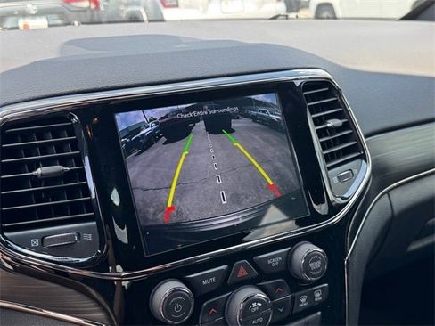 Used 2020 Jeep Grand Cherokee Limited X image 26