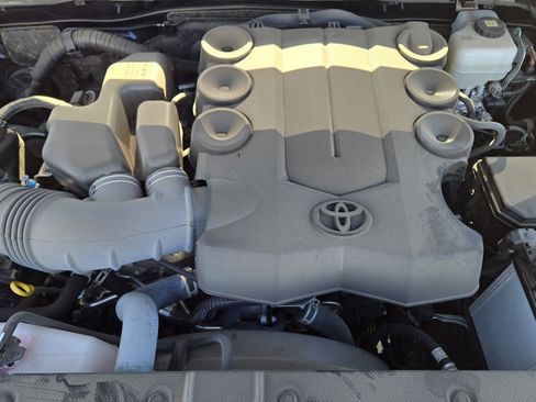 Used 2024 Toyota 4Runner SR5 image 31