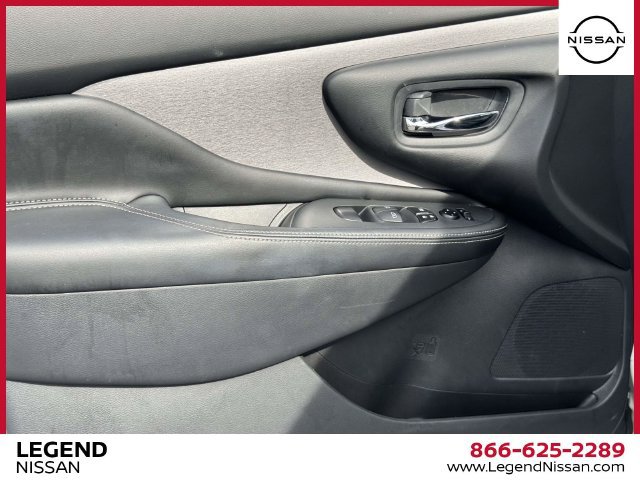 Used 2023 Nissan Murano SV w/ SV Midnight Edition Package AWD/4WD image 17