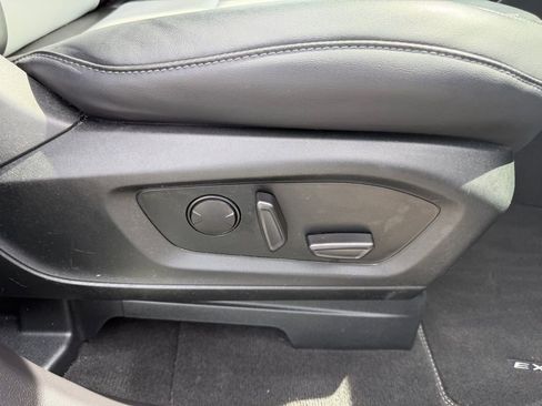 Used 2022 Ford Explorer XLT w/ Equipment Group 202A image 32