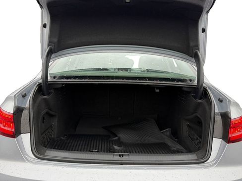 Used 2019 Audi A4 2.0T Premium FWD image 9