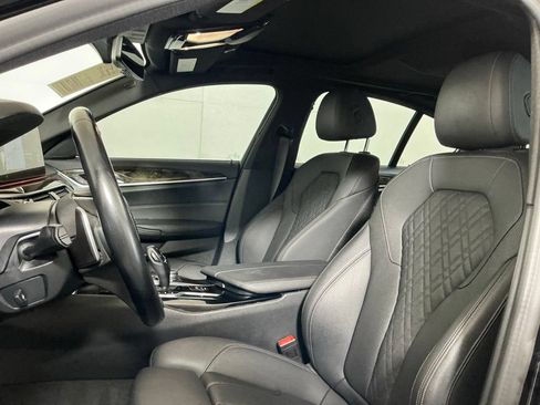Used 2021 BMW 530i RWD image 23