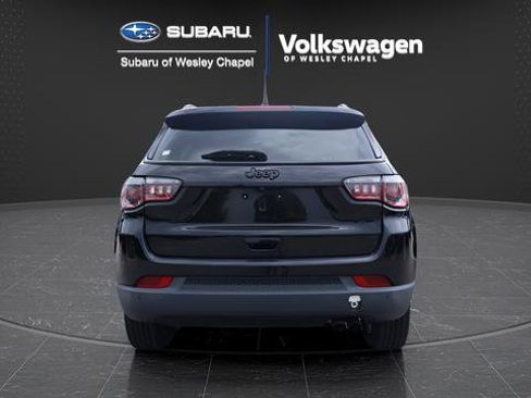 Used 2018 Jeep Compass Latitude w/ Popular Equipment Group FWD image 7