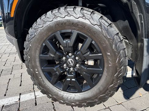 Used 2023 Nissan Frontier SV image 25