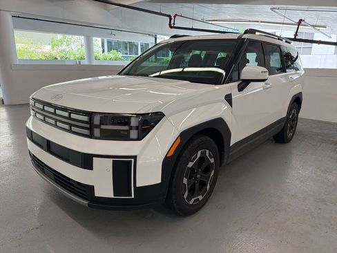 Used 2024 Hyundai Santa Fe SEL image 3