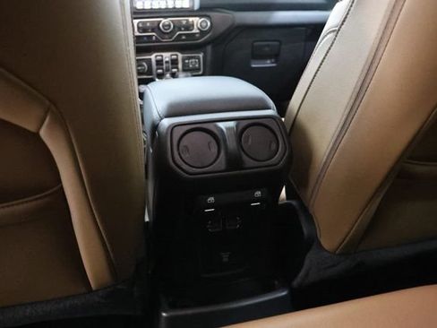 Used 2023 Jeep Wrangler Unlimited Sahara w/ Cold Weather Group AWD/4WD image 34