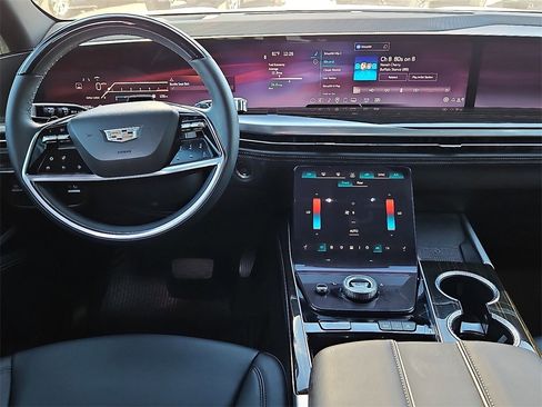 Used 2025 Cadillac Escalade Luxury image 19