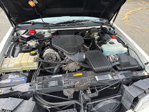 Used 1995 Cadillac Fleetwood Brougham image 37