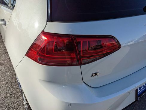 Used 2017 Volkswagen Golf R 4-Door image 11