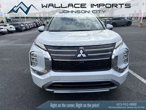 New 2025 Mitsubishi Outlander SEL image 2