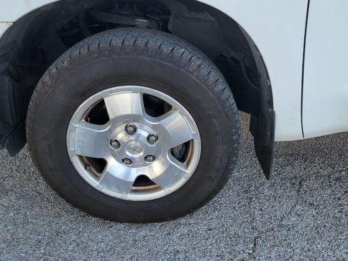 Used 2012 Toyota Tundra 4x4 CrewMax image 31