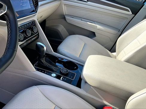 Certified 2022 Volkswagen Atlas SEL AWD/4WD image 23