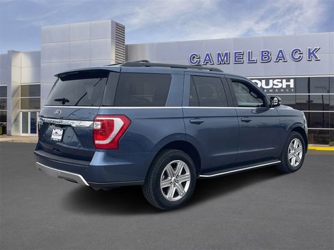 Used 2020 Ford Expedition XLT w/ Equipment Group 202A image 4