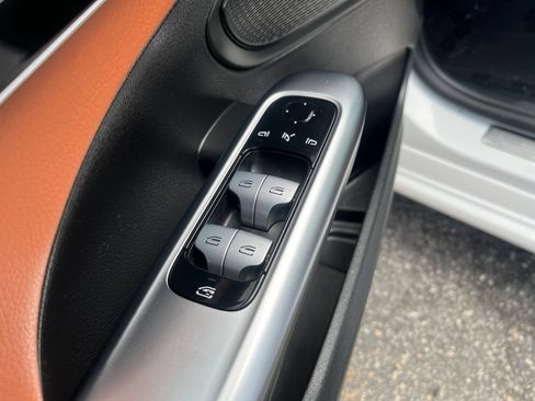 Used 2025 Mercedes-Benz C 300 4MATIC Sedan image 23