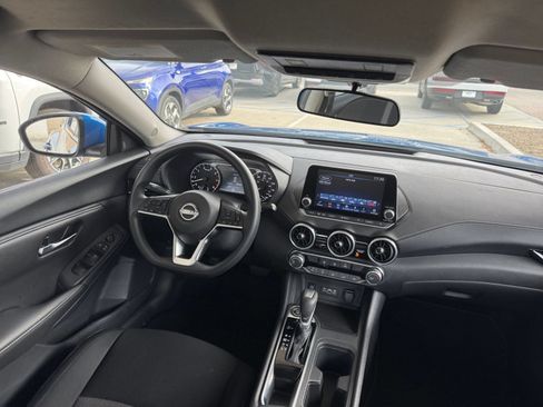 Used 2025 Nissan Sentra SV FWD image 33
