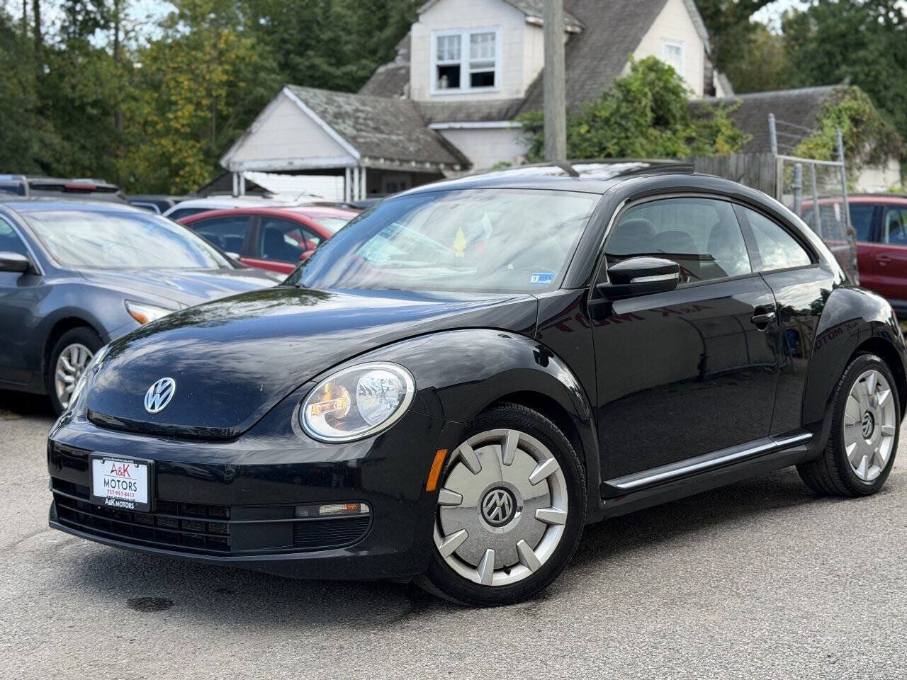 Used 2012 Volkswagen Beetle 2.5 FWD image 2