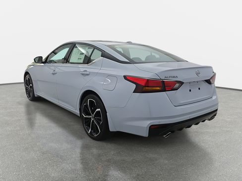 New 2025 Nissan Altima 2.5 SR w/ SR Premium Package image 7