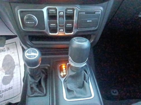 Used 2022 Jeep Wrangler Unlimited Sport S image 22