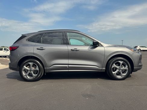 Used 2024 Ford Escape ST-Line w/ Tech Pack #1 AWD/4WD image 4