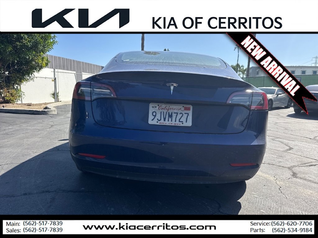 Used 2023 Tesla Model 3 Standard Range RWD image 3