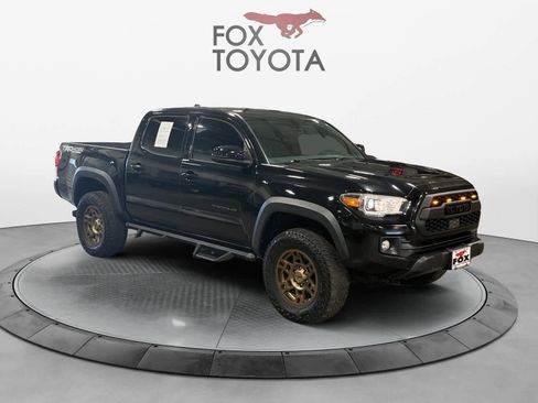 Used 2019 Toyota Tacoma TRD Off-Road image 8