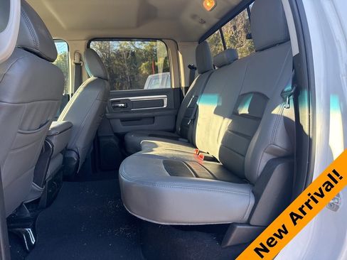Used 2019 RAM 1500 Classic SLT image 11