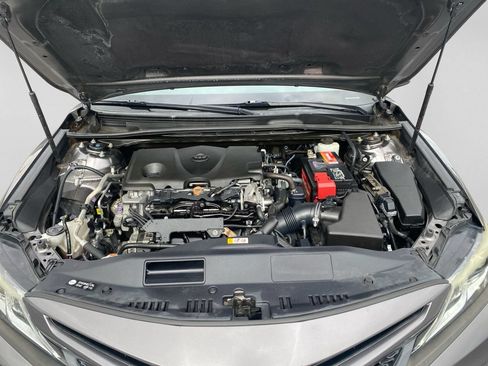 Used 2019 Toyota Camry SE FWD image 25