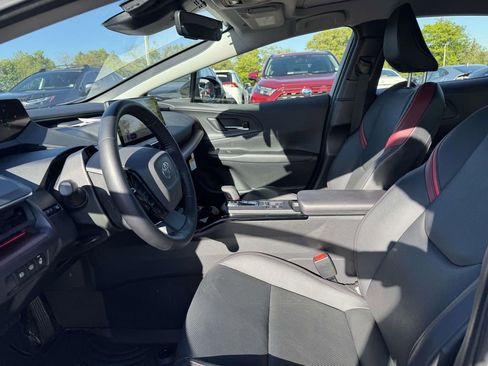 Used 2024 Toyota Prius Prime FWD image 15