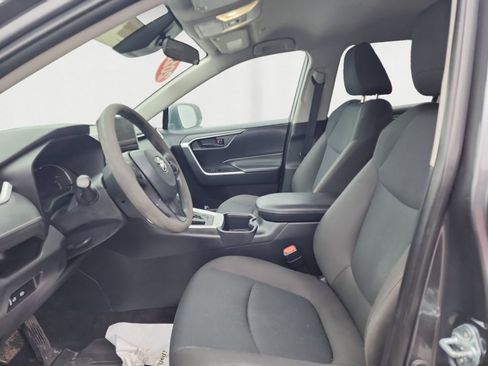 Certified 2023 Toyota RAV4 LE image 9