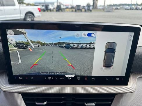 New 2025 Ford Explorer Active w/ Active Comfort Package image 16