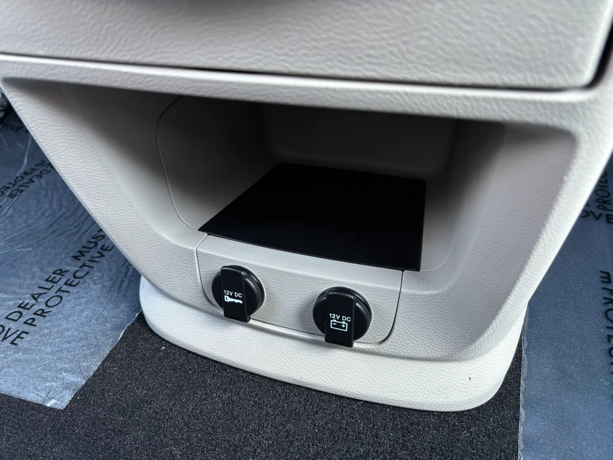 Used 2019 Dodge Grand Caravan SE w/ UConnect Hands-Free Group FWD image 35